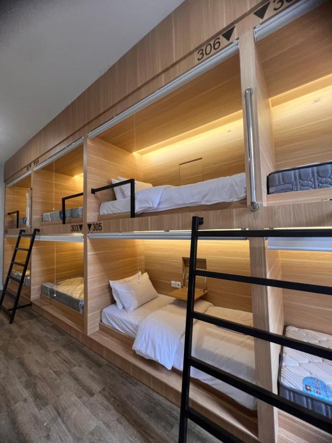 Sleep Studio Hotel City Center Surabaya Exterior photo